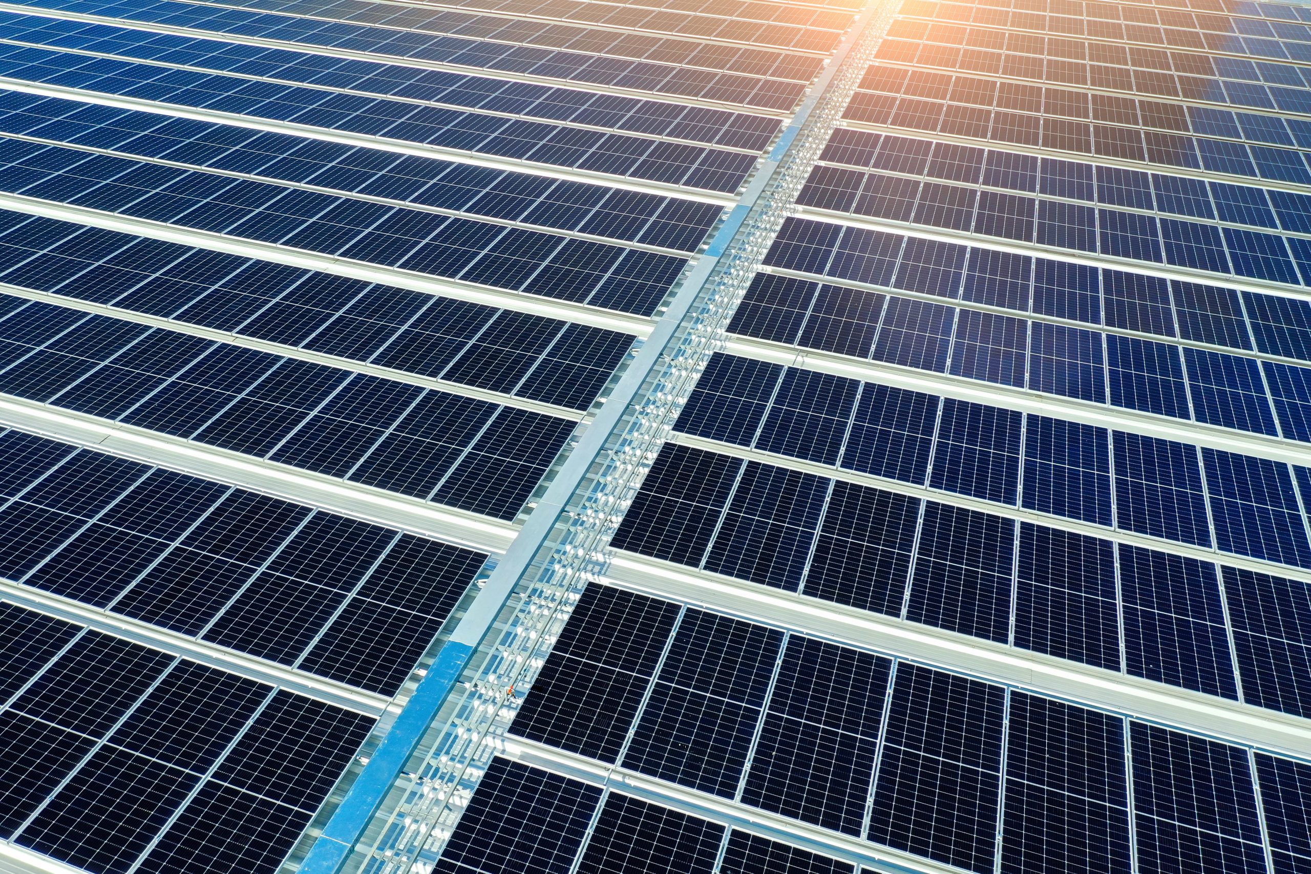 La produzione di moduli fotovoltaici: il divario Cina/Europa