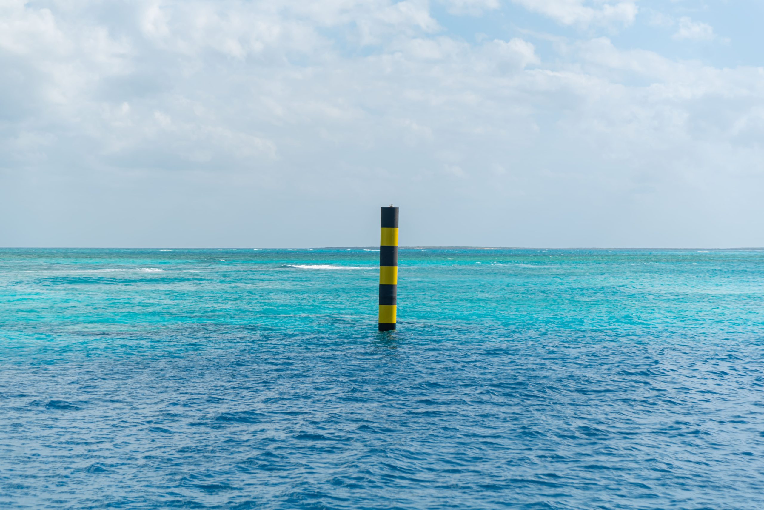 Produrre energia sotto il mare: la nuova frontiera del fotovoltaico subacqueo